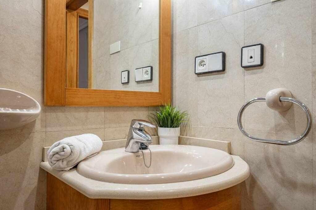 La Plaza Apartamento Gijon Luaran gambar
